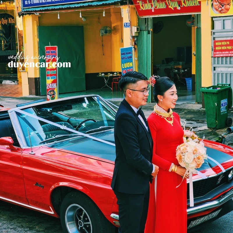 Bảng giá xe hoa cổ điển mustang mui trần mới nhất 7