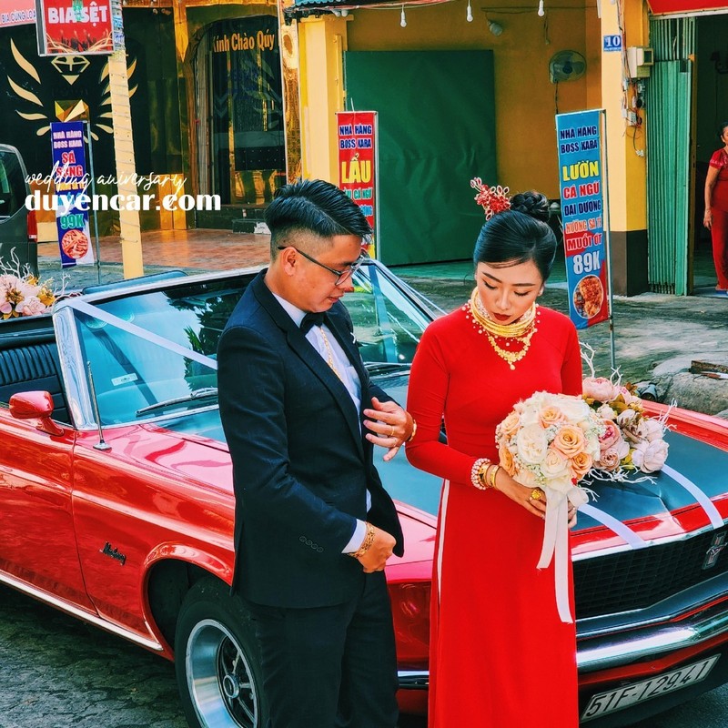 Bảng giá xe hoa cổ điển mustang mui trần mới nhất 1