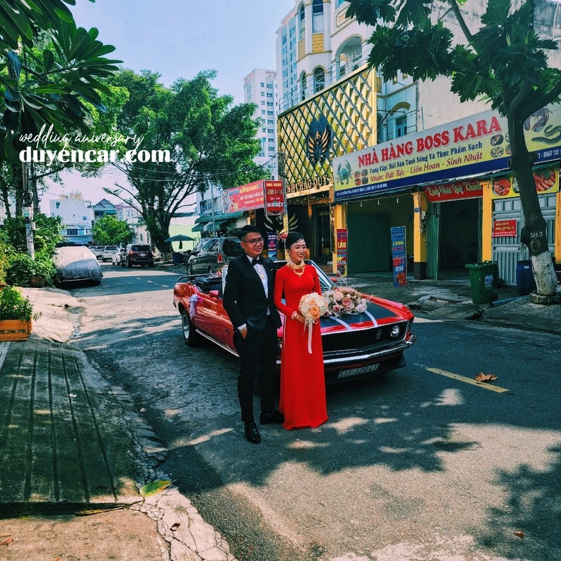 Bảng giá xe hoa cổ điển mustang mui trần mới nhất 3