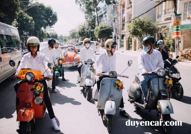 Thuê Vespa rước dâu theo xe hoa - xehoacuoi 2