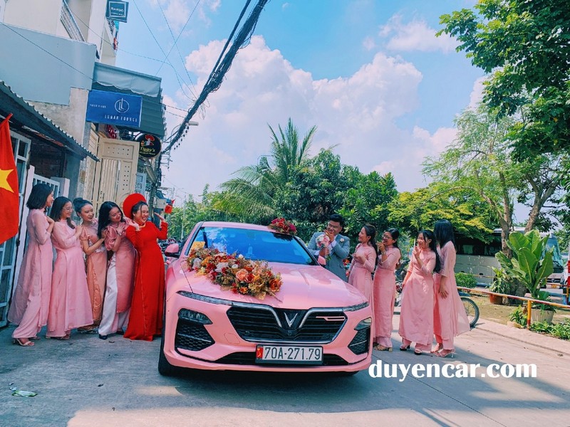 Xe hoa vinfast lux màu hồng - xehoacuoi 7