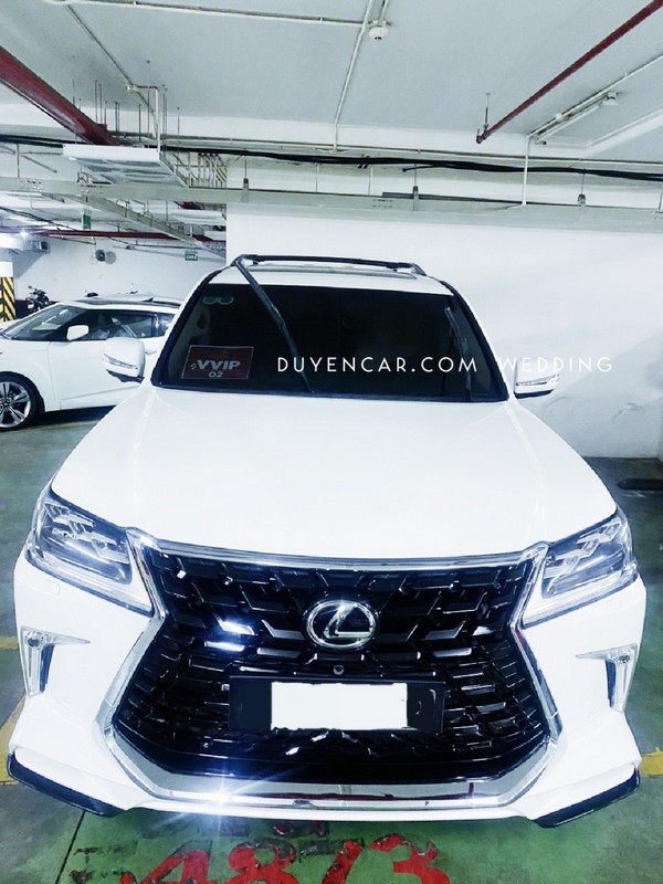 Địa chỉ cho thuê xe siêu sang Lexus Lx 570 TPHCM xehoacuoi.vn 0