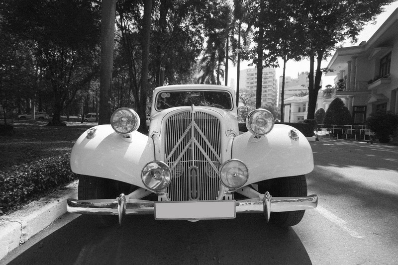 Citroen Traction Family 1952 - cho thuê chụp hình xe cổ 0