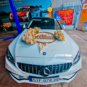 Xe Cưới Mercedes C63 màu trắng - xehoacuoi - Copy