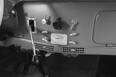 Citroen Traction Family 1952 - cho thuê chụp hình xe cổ